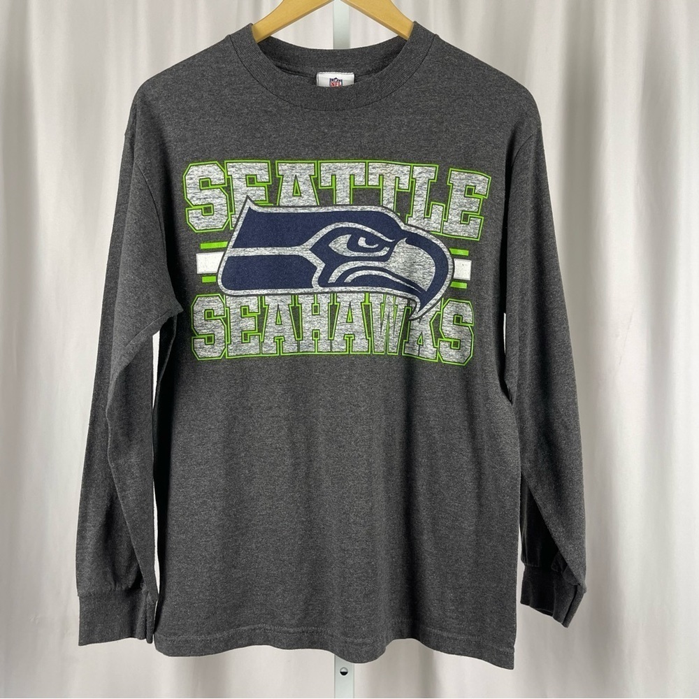 NFL Team Apparel Seattle Seahawks Medium Graphic Long Sleeve Shirt Football
